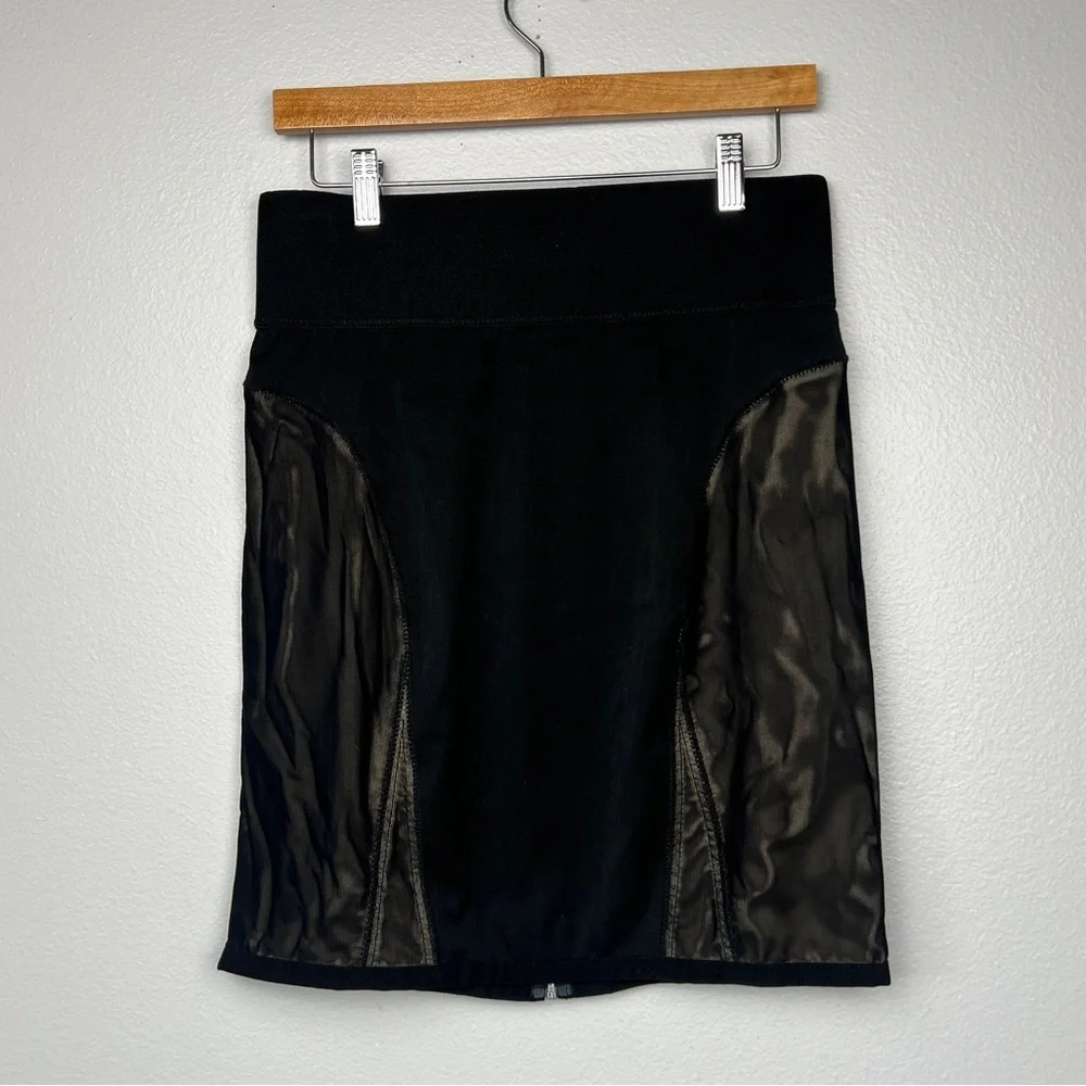 BCBGeneration Black Mesh Stretchy Mini Skirt w/ Back Zipper
